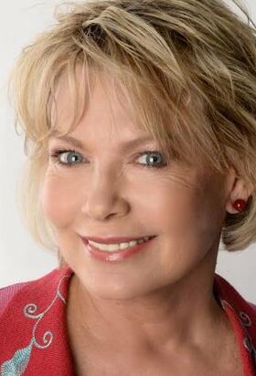 Suzanne Dean